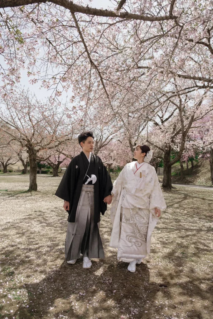 青森県／桜／和装／フォトウェディングの撮影（1枚目）