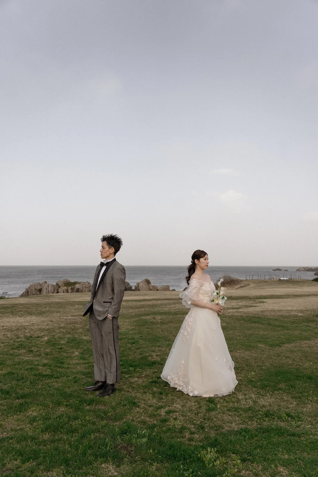 青森県/海/洋装/フォトウェディングの撮影(3枚目)