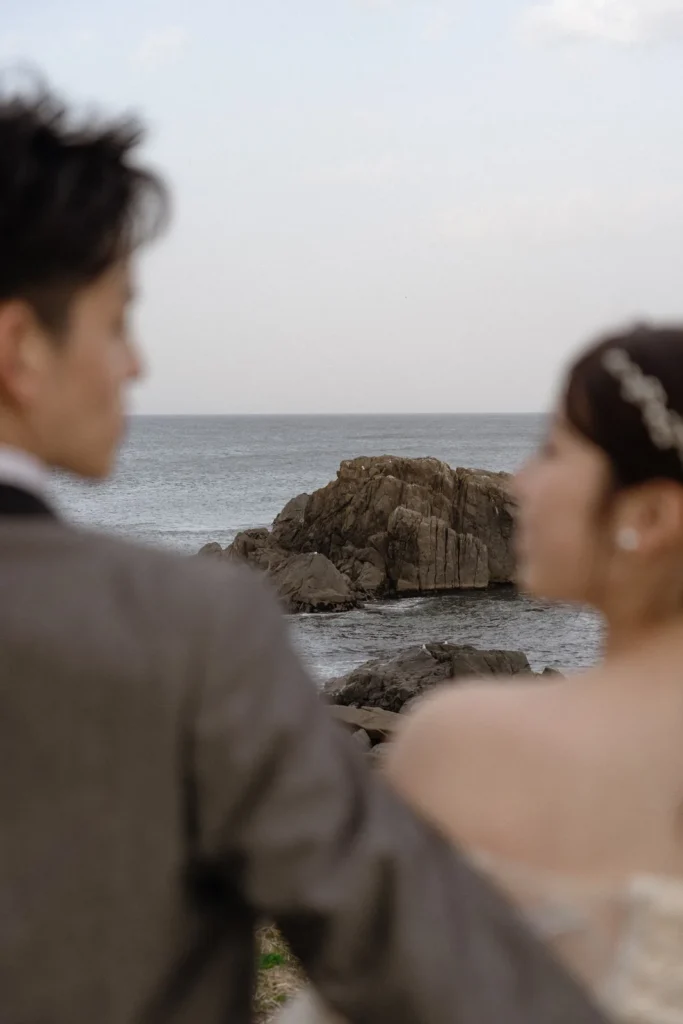 青森県/海/洋装/フォトウェディングの撮影(7枚目)